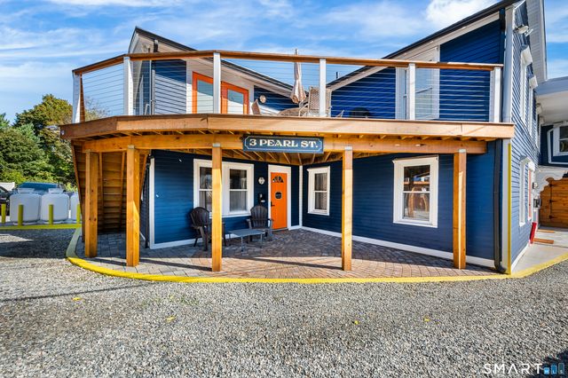 3 Pearl Street E, Groton, CT 06355