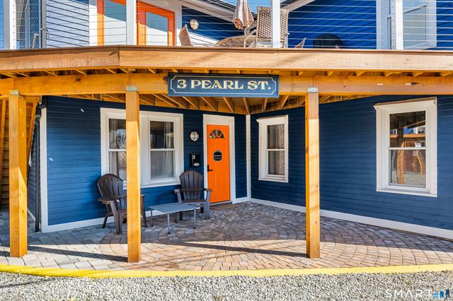 3 Pearl Street E, Groton, CT 06355