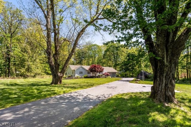3 Laurel Pl, Chester Twp., NJ 07930