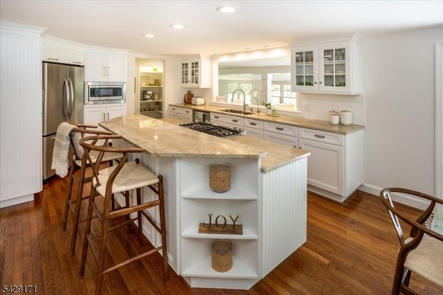 3 Laurel Pl, Chester Twp., NJ 07930