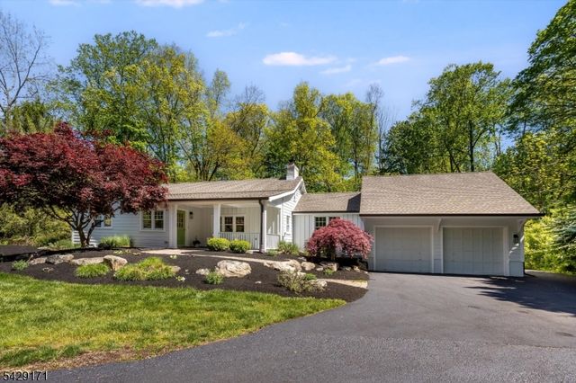 3 Laurel Pl, Chester Twp., NJ 07930