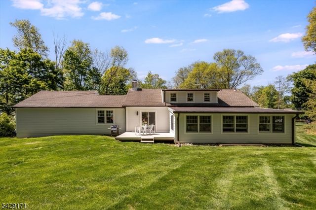 3 Laurel Pl, Chester Twp., NJ 07930