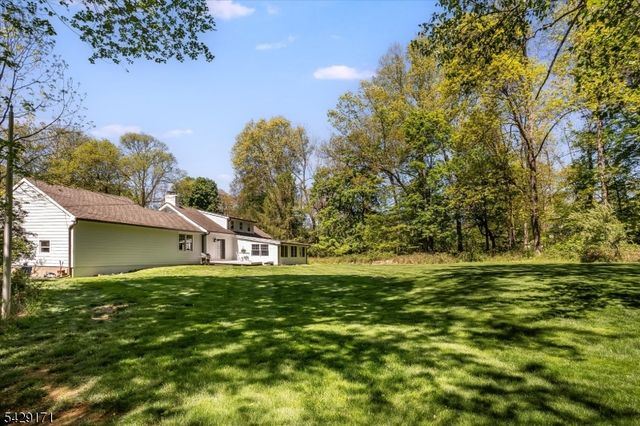 3 Laurel Pl, Chester Twp., NJ 07930