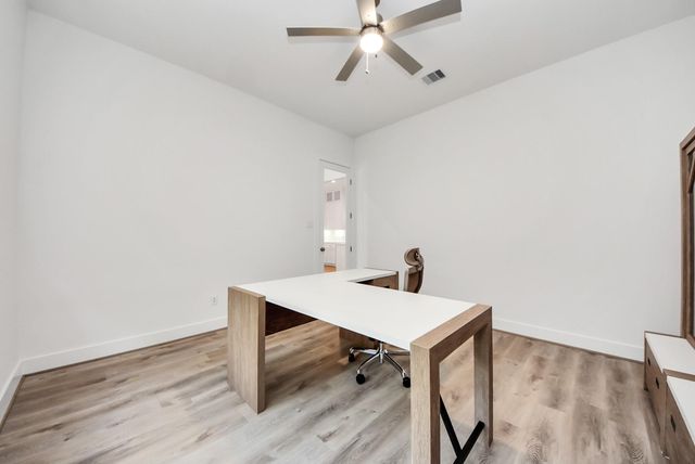 11807 Whispering Pines Lane, Montgomery, TX 77356