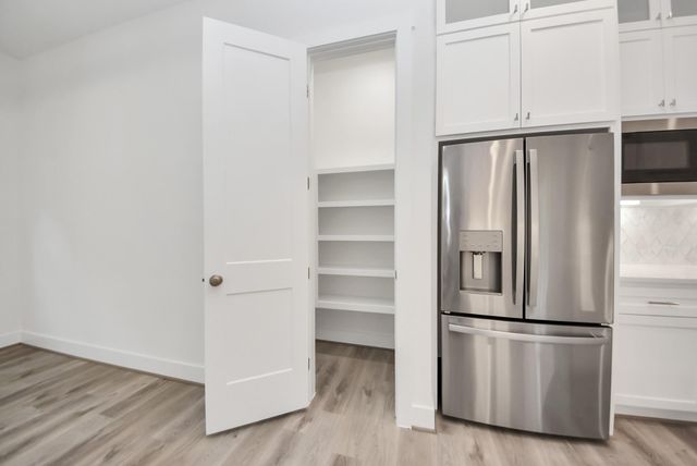 11807 Whispering Pines Lane, Montgomery, TX 77356