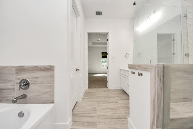 11807 Whispering Pines Lane, Montgomery, TX 77356