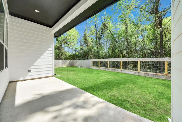 11807 Whispering Pines Lane, Montgomery, TX 77356