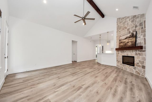 11807 Whispering Pines Lane, Montgomery, TX 77356