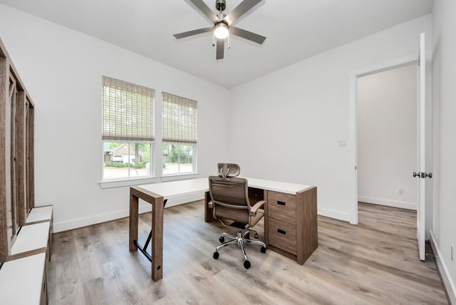 11807 Whispering Pines Lane, Montgomery, TX 77356