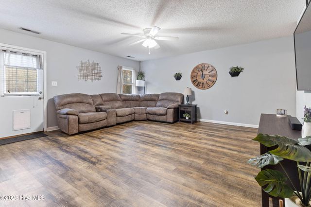 147 Liberty Park Road, Jacksonville, NC 28540