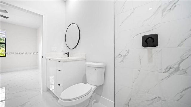 1015 Merry ST, Lehigh Acres, FL 33974