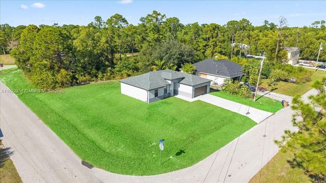 1015 Merry ST, Lehigh Acres, FL 33974