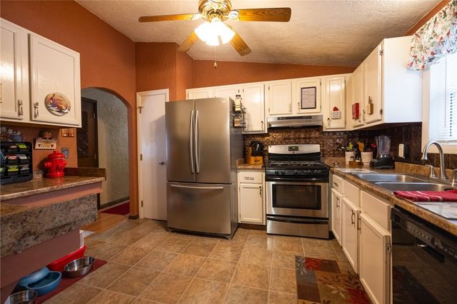 9 Finne Road, Johnston, RI 02919