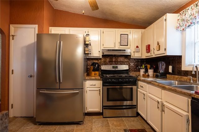 9 Finne Road, Johnston, RI 02919