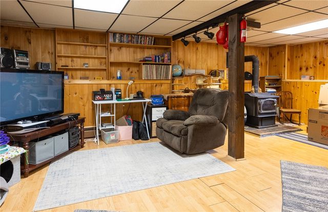 9 Finne Road, Johnston, RI 02919