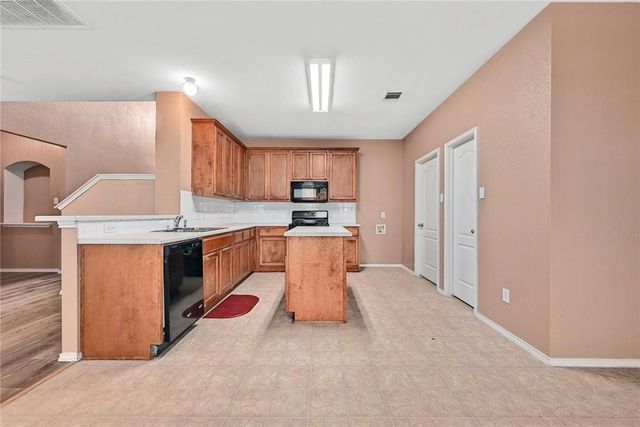2049 Rachel LN, Round Rock, TX 78664