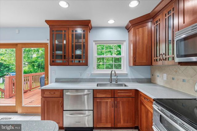 1504 VIRGINIA PL, Baltimore, MD 21207