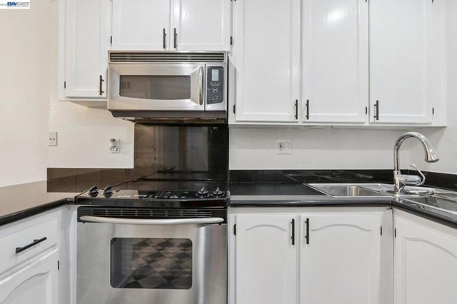 99 Cleaveland Rd 15, Pleasant Hill, CA 94523