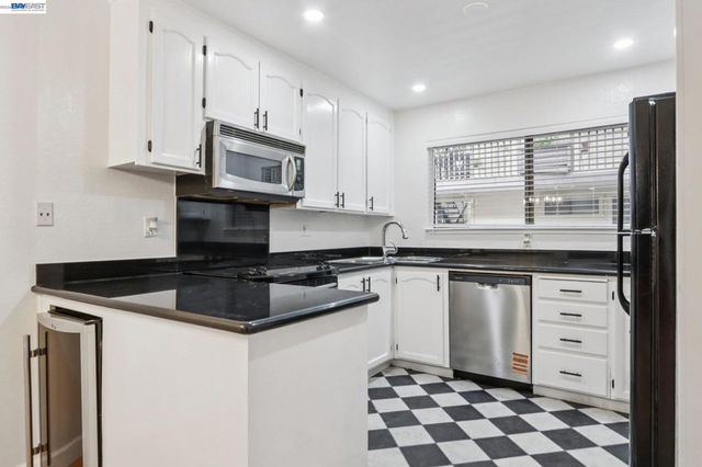 99 Cleaveland Rd 15, Pleasant Hill, CA 94523