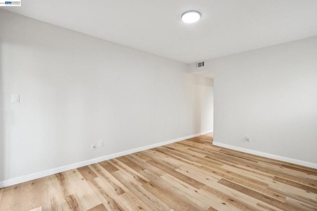 99 Cleaveland Rd 15, Pleasant Hill, CA 94523