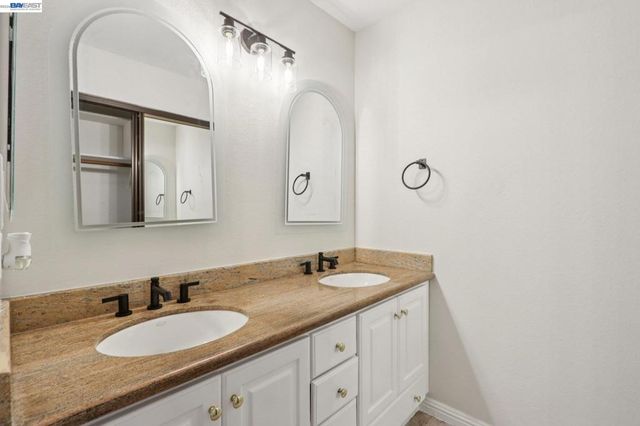 99 Cleaveland Rd 15, Pleasant Hill, CA 94523