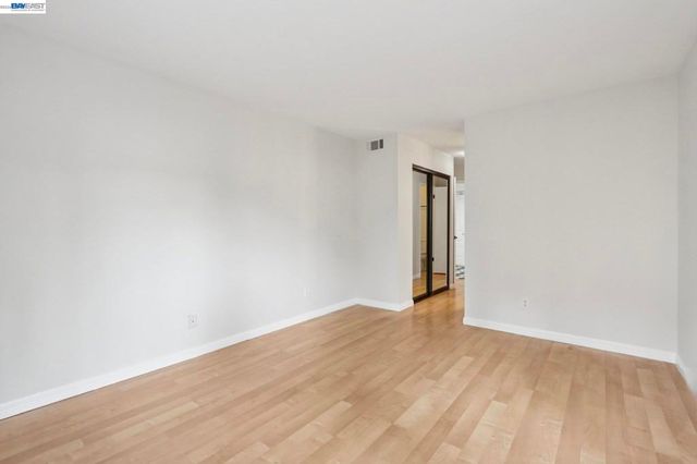 99 Cleaveland Rd 15, Pleasant Hill, CA 94523