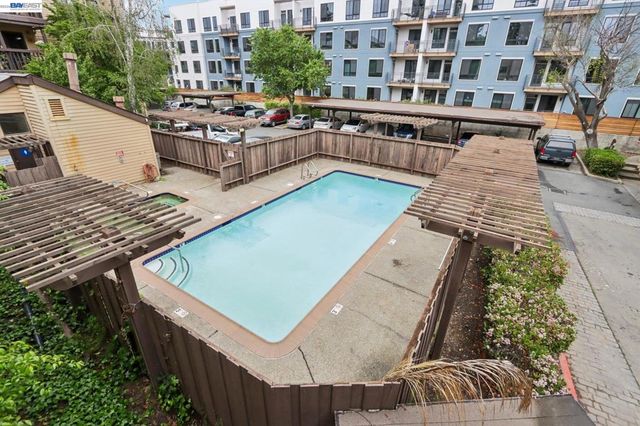 99 Cleaveland Rd 15, Pleasant Hill, CA 94523