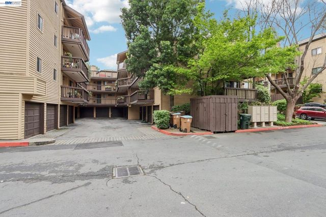 99 Cleaveland Rd 15, Pleasant Hill, CA 94523