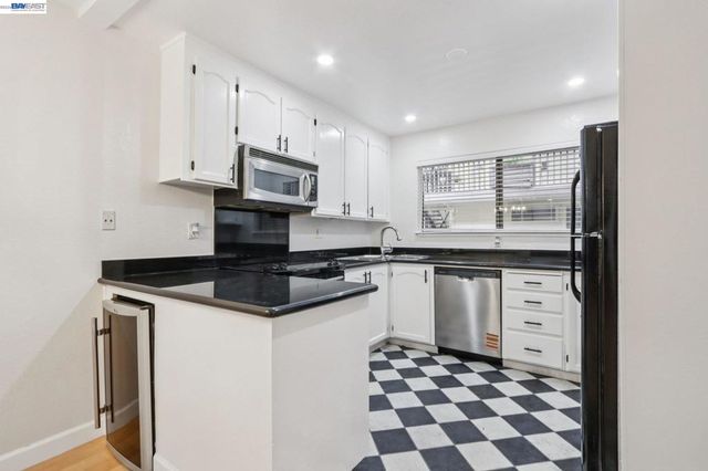 99 Cleaveland Rd 15, Pleasant Hill, CA 94523