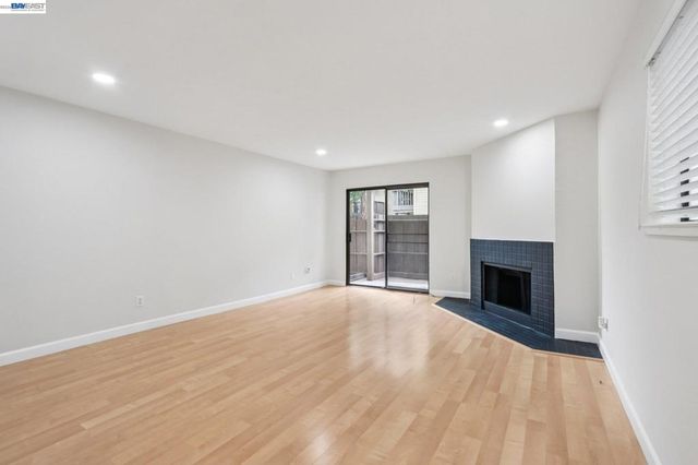 99 Cleaveland Rd 15, Pleasant Hill, CA 94523