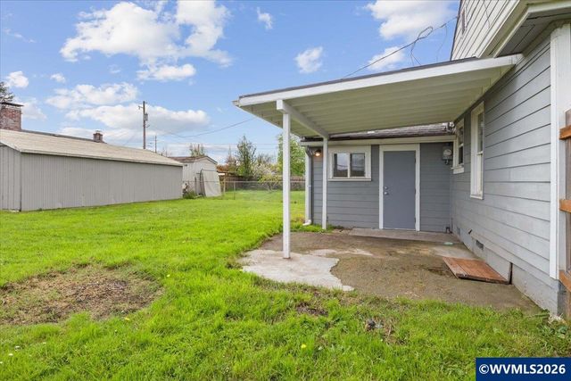 704 16th Av SW, Albany, OR 97321