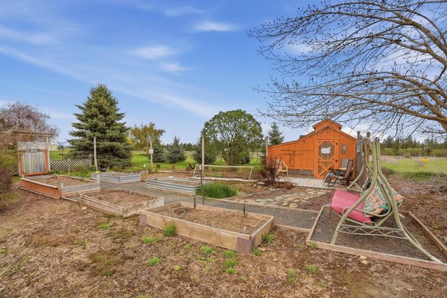 12926 N Wood Rd, Reardan, WA 99029