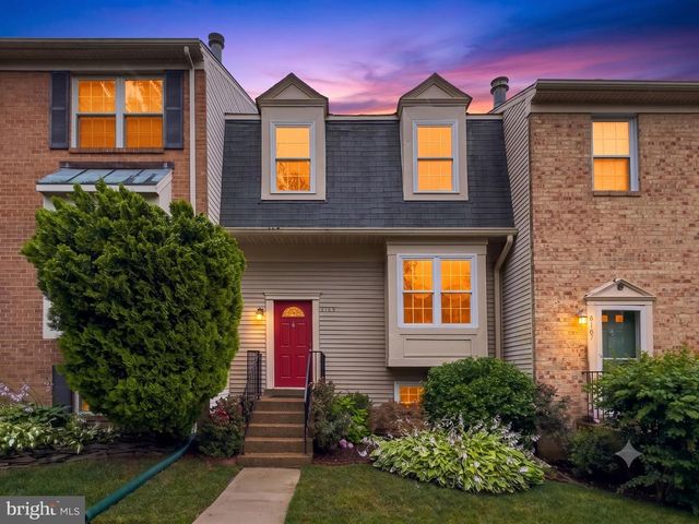 6165 FOREST CREEK LN, Springfield, VA 22152