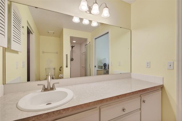 240 JUNIPER WAY, Tavares, FL 32778