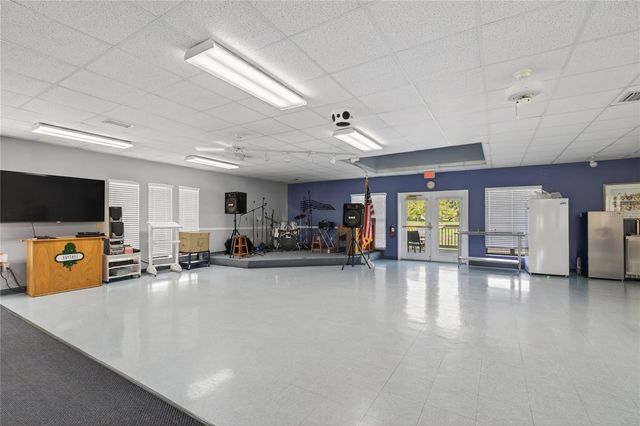 240 JUNIPER WAY, Tavares, FL 32778