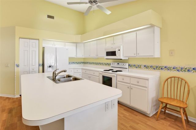 240 JUNIPER WAY, Tavares, FL 32778