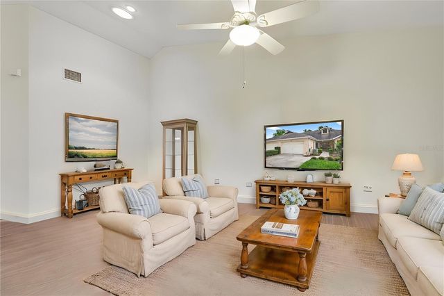 240 JUNIPER WAY, Tavares, FL 32778