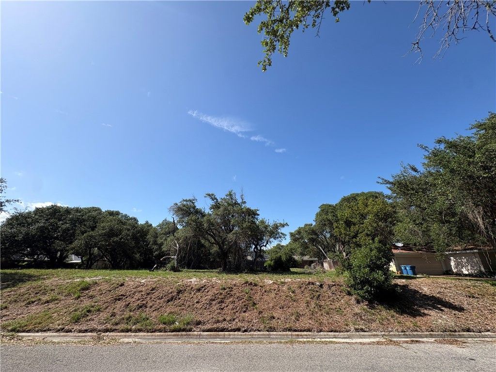 3106 Traylor Blvd, Rockport, TX 78382 — exterior