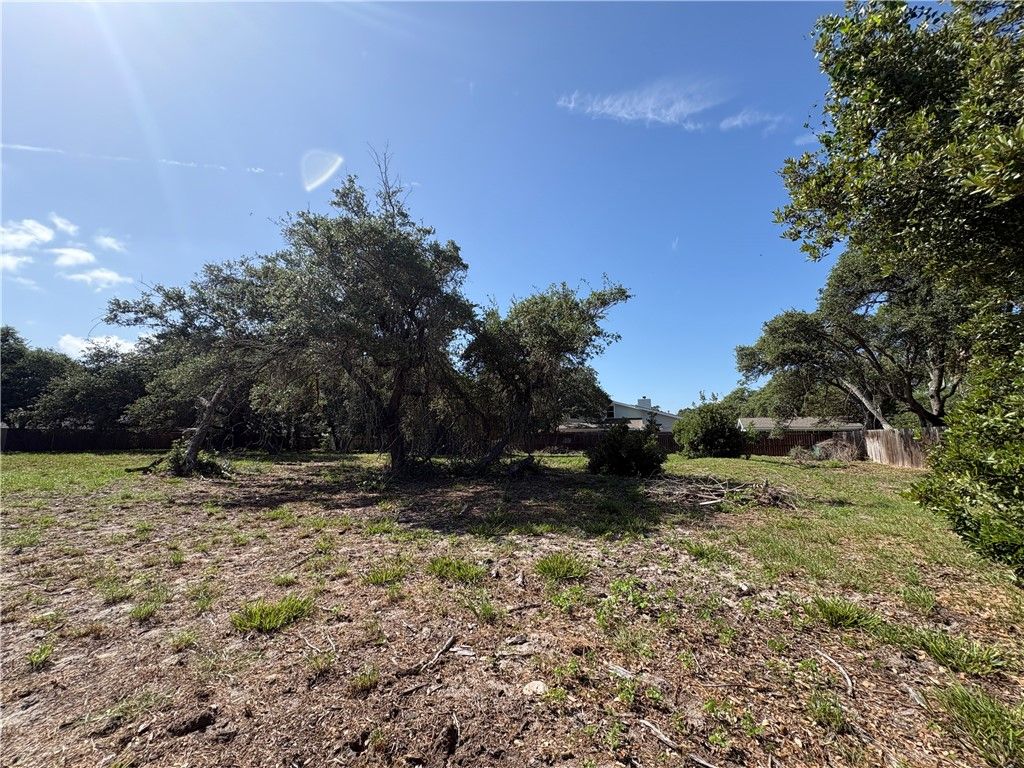 3106 Traylor Blvd, Rockport, TX 78382 — photo 4