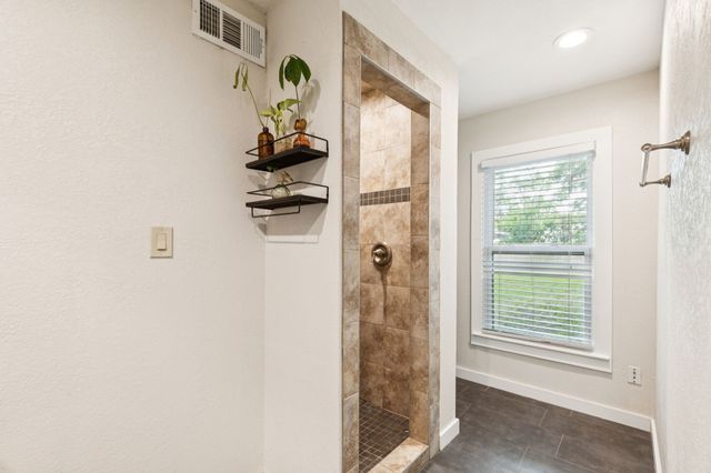 5029 Jerri Lane, Haltom City, TX 76117