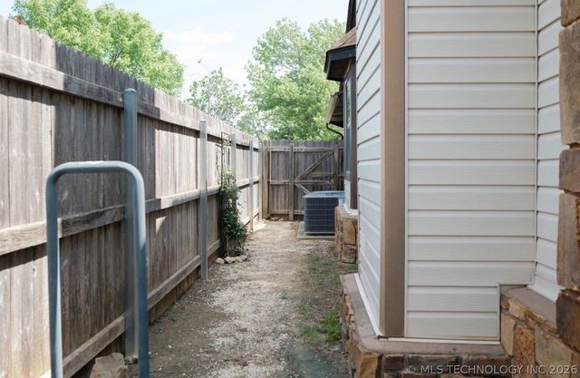 14248 E 37th Place, Tulsa, OK 74134