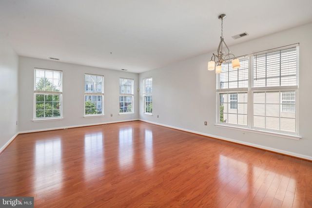 15522 JOHN DISKIN CIR, Woodbridge, VA 22191