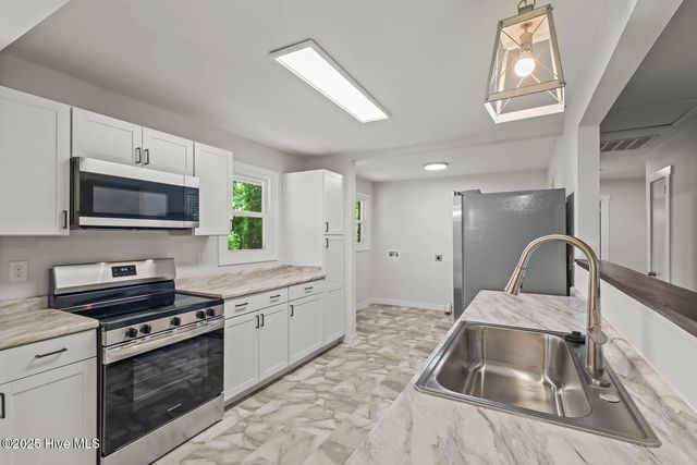 1004 River Street, Jacksonville, NC 28540