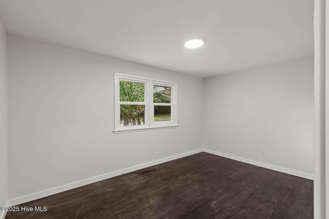 1004 River Street, Jacksonville, NC 28540