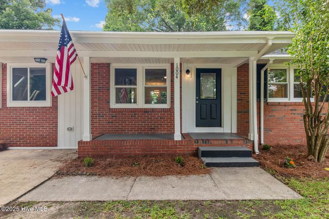 1004 River Street, Jacksonville, NC 28540