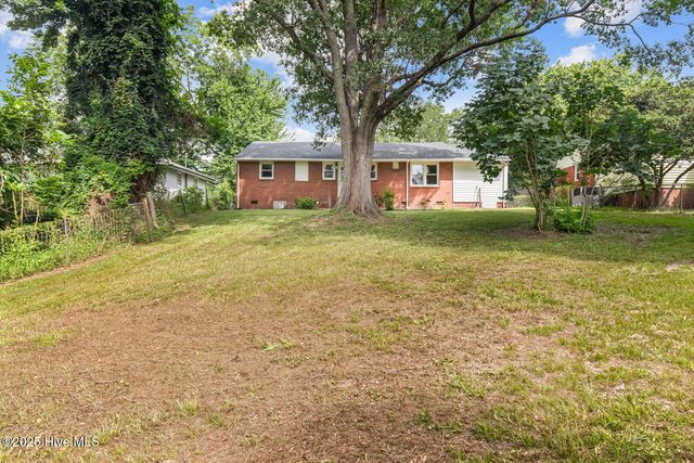 1004 River Street, Jacksonville, NC 28540