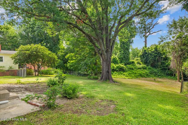 1004 River Street, Jacksonville, NC 28540