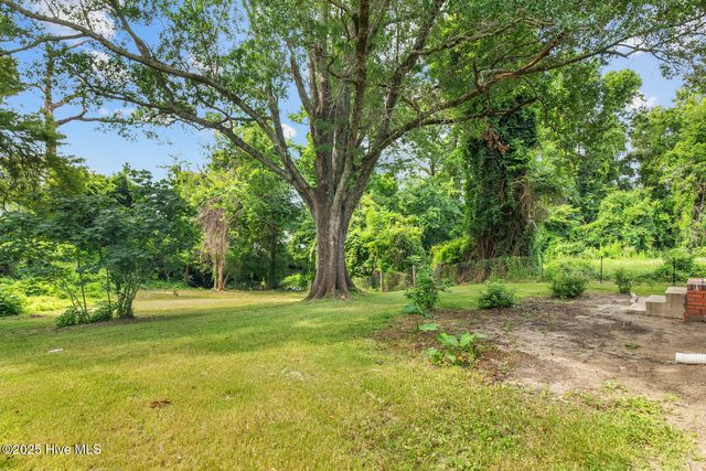 1004 River Street, Jacksonville, NC 28540