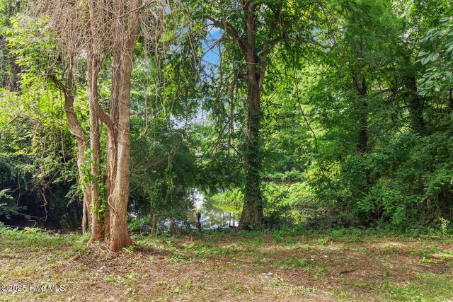 1004 River Street, Jacksonville, NC 28540