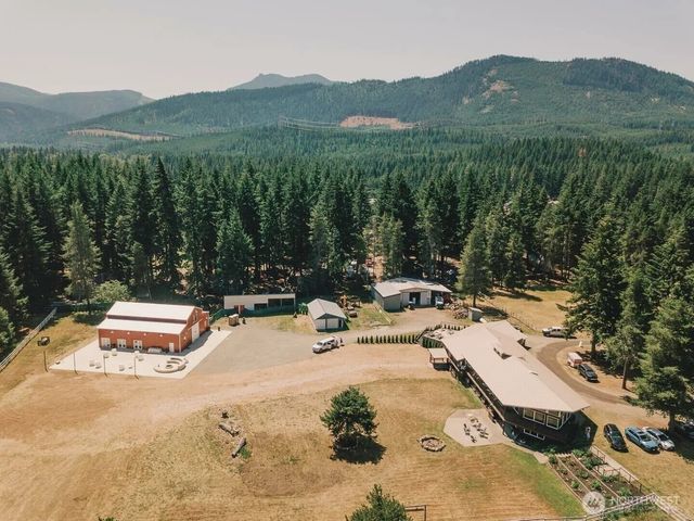 182 Silver Ridge Ranch Road, Easton, WA 98925